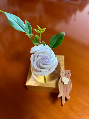 ラッコとトルコキキョウ