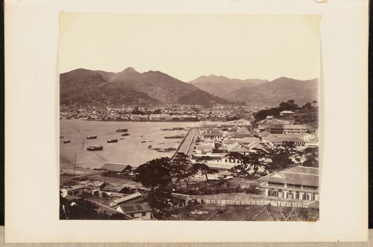 No.3 鍋冠山公園からの長崎港（1867-1868年）